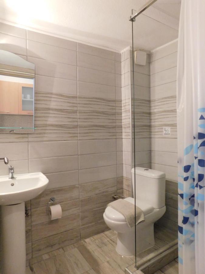 萨尔蒂 Anna House 4酒店 外观 照片